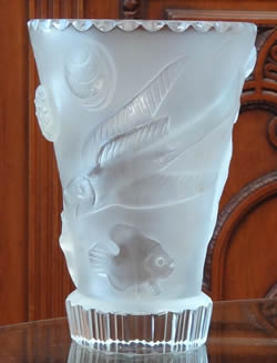 Czech Underwater Motif Vase Which Is Not An Authentic Rene Lalique Glass Item