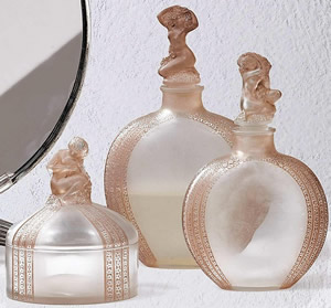 Myosotis Garniture De Toilette Perfume Bottles - Two Of The Three Eau De Toilette Bottle And The Box - Rene Lalique