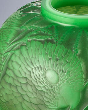 Rene Lalique Alicante Vase In Multi-Cased Green And Opalescent Glass Close-Up