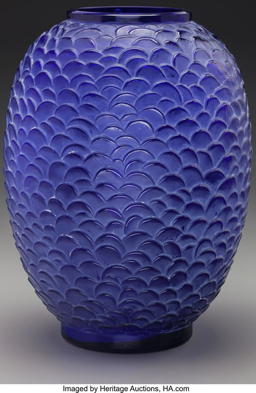 Ecailles Vase Loose Copy In Blue Glass Side View